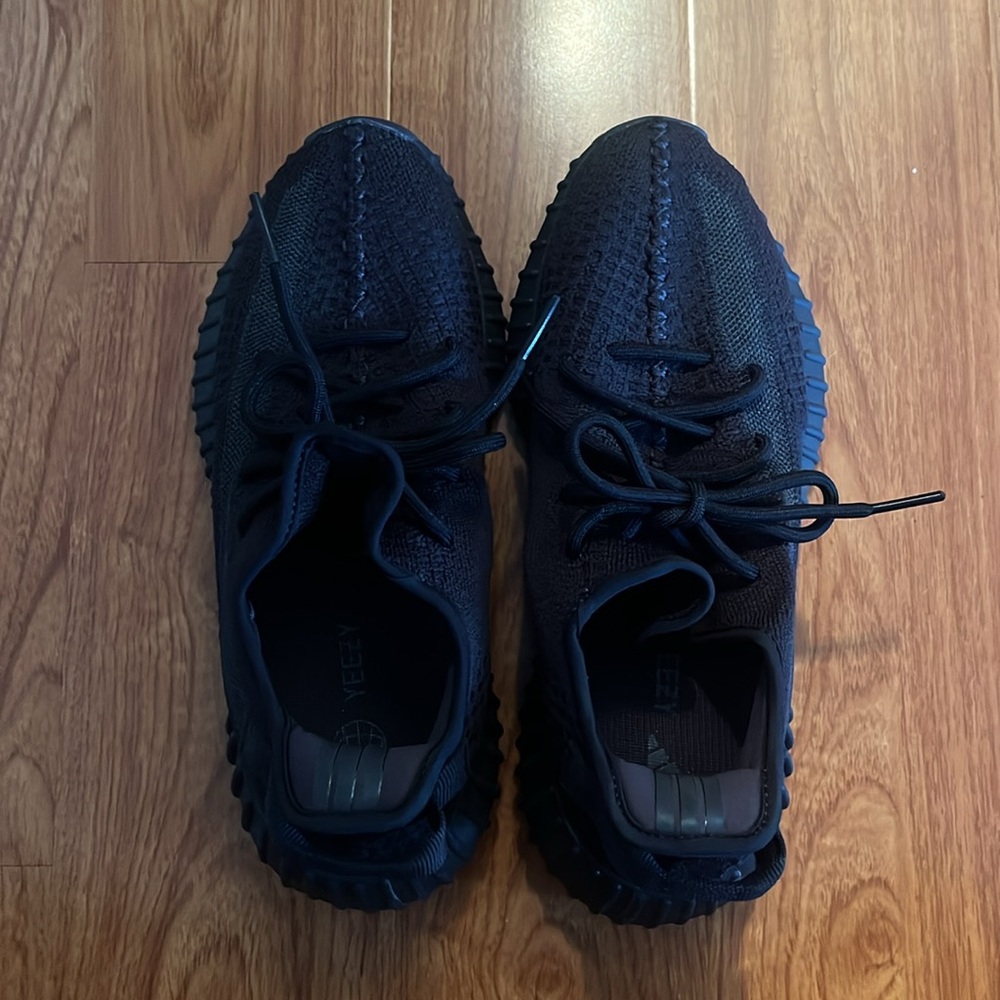 Yeezy Boost 350 V2 Onyx Men's Shoes
